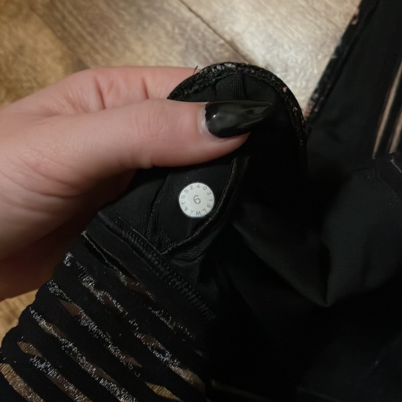 Lululemon Sports Bra - Picture 5 of 5